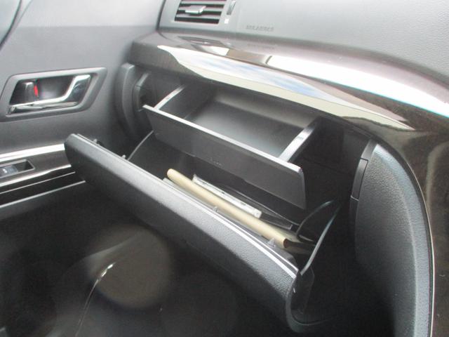 ヴェルファイア 2.4Z ゴールデンアイズ 社外ナビ フルセグTV バックカメラ 両側パワースライドドア パワーリアゲート スマートキー&プッシュスタート サンルーフ Bluetoothオーディオ ハーフレザーシート オートエアコン ETC(49枚目)