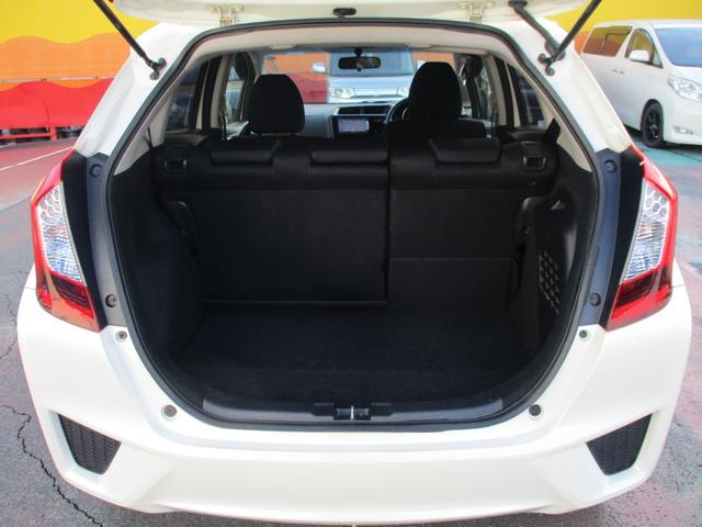 フィットハイブリッド Ｆパッケージ　純正ナビ　バックカメラ　ＣＤ　ステアリングスイッチ　オートエアコン　スマートキー＆プッシュスタート　横滑り防止（ＶＳＡ）　ホンダセンシング（15枚目）