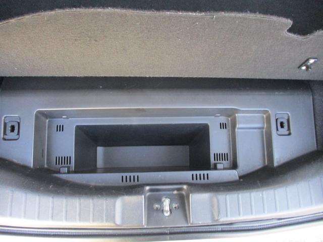 フィットハイブリッド Ｆパッケージ　純正ナビ　バックカメラ　ＣＤ　ステアリングスイッチ　オートエアコン　スマートキー＆プッシュスタート　横滑り防止（ＶＳＡ）　ホンダセンシング（16枚目）