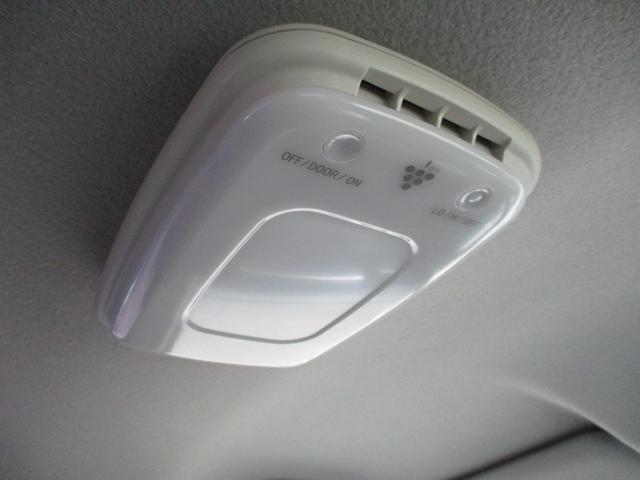 フィットハイブリッド Ｆパッケージ　純正ナビ　バックカメラ　ＣＤ　ステアリングスイッチ　オートエアコン　スマートキー＆プッシュスタート　横滑り防止（ＶＳＡ）　ホンダセンシング（50枚目）