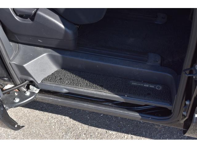 デリカD:5 シャモニー /7人乗り/4WD /純正HDDナビ/キャプテンシート/フロントカメラ/バックカメラ/サイドカメラ/クルーズコントロール/HIDヘッドライト/フルセグTV/ETC/盗難防止装置/中古スタッドレスタイヤセット/保証付き(39枚目)