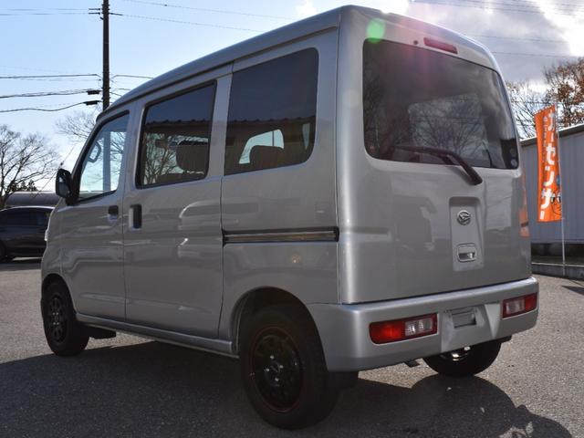 ハイゼットカーゴ ＤＸ　パートタイム４ＷＤ／エアバック／プライバシーガラス／両側スライドドア／オートマ車／同色オールペイント／保証付き（6枚目）