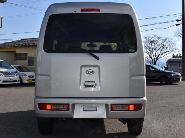 ハイゼットカーゴ ＤＸ　パートタイム４ＷＤ／エアバック／プライバシーガラス／両側スライドドア／オートマ車／同色オールペイント／保証付き（7枚目）