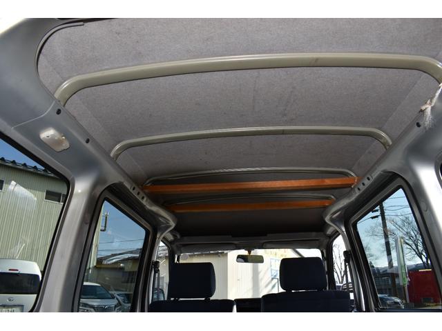 ハイゼットカーゴ ＤＸ　パートタイム４ＷＤ／エアバック／プライバシーガラス／両側スライドドア／オートマ車／同色オールペイント／保証付き（28枚目）