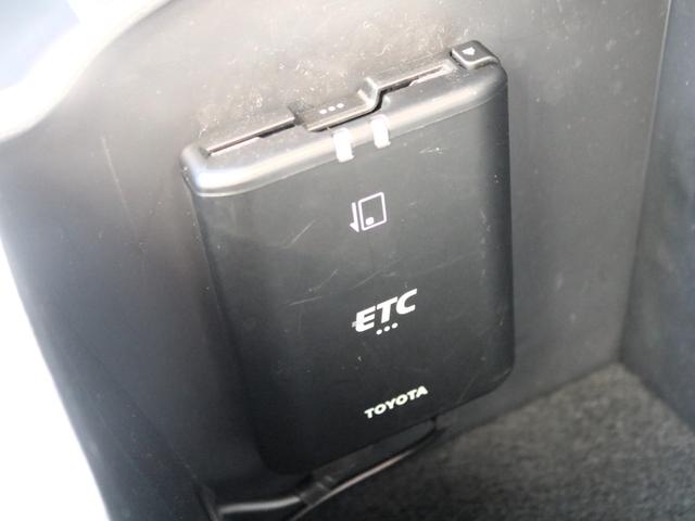 ハイラックス Ｚ　ＧＲスポーツ　フロント２インチリフトアップ　ソフトトノカバー　ベッドライナー　ＧＲマッドフラップ　ＧＲフロアマット　ＴＯＹＯＴＡデカール　サイドバイザー　ＲＡＹＳ１７ＡＷ　ＹＯＫＯＨＡＭＡジオランダー２７５ＭＴ（53枚目）