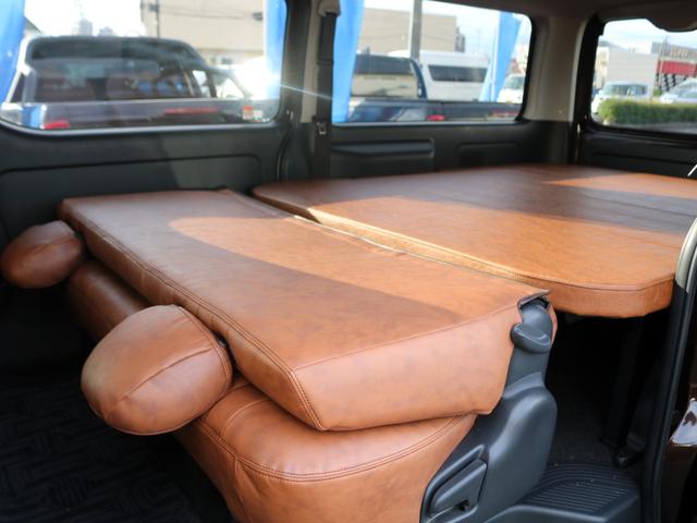 ハイエースバン スーパーＧＬ　ダークプライムＩＩ　Ｒｅｎｏｃａ　ＣｏａｓｔＬｉｎｅｓ　角目フェイスチェンジ　ＫＯＩＴＯヘッドライト　ホットチョコレートカラー　各メッキ部グロスブラック塗装　クラシックＬＥＤテールランプ　茶木目インテリアセット（39枚目）