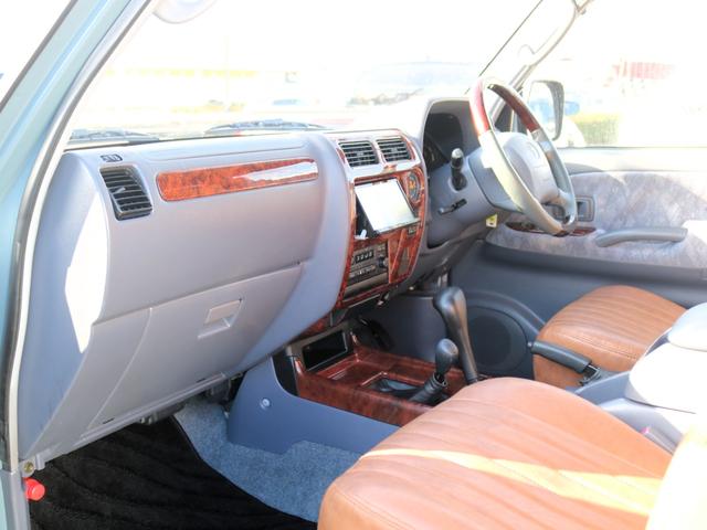 ランドクルーザープラド ＴＸリミテッド　アンヴィルカラー　丸目フェイス換装　オレンジサイドマーカー　コーナーレンズ　スモークテールランプ　マットブラック塗装　ＤＥＡＮカリフォルニア１６インチＡＷ　ＢＦグッドリッチ２３５ＡＴタイヤ（57枚目）