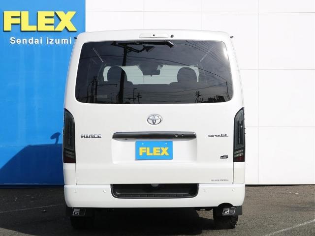 ハイエースバン ロングスーパーＧＬ　ダークプライムＳ　Ｔ－Ｆｏｒｃｅフロントスポイラー　ＧＲマッドフラップ　ＮＥＯＴＲＡＣＥ　ＬＥＤテール　ＮＴ１　１６ＡＷ　ＴＯＹＯオープンカントリー　ベッドキット　サイドバー　カロッツェリア７インチナビ　ＨＤＭＩポート（15枚目）