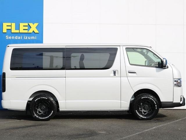 ハイエースバン ロングスーパーＧＬ　ダークプライムＳ　Ｔ－Ｆｏｒｃｅフロントスポイラー　ＧＲマッドフラップ　ＮＥＯＴＲＡＣＥ　ＬＥＤテール　ＮＴ１　１６ＡＷ　ＴＯＹＯオープンカントリー　ベッドキット　サイドバー　カロッツェリア７インチナビ　ＨＤＭＩポート（19枚目）