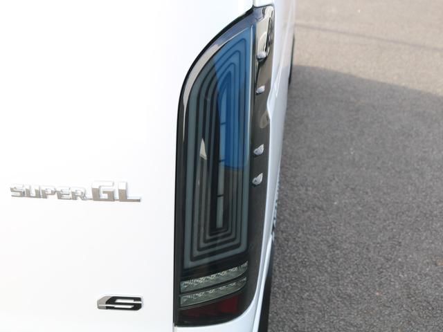 ハイエースバン ロングスーパーＧＬ　ダークプライムＳ　Ｔ－Ｆｏｒｃｅフロントスポイラー　ＧＲマッドフラップ　ＮＥＯＴＲＡＣＥ　ＬＥＤテール　ＮＴ１　１６ＡＷ　ＴＯＹＯオープンカントリー　ベッドキット　サイドバー　カロッツェリア７インチナビ　ＨＤＭＩポート（41枚目）