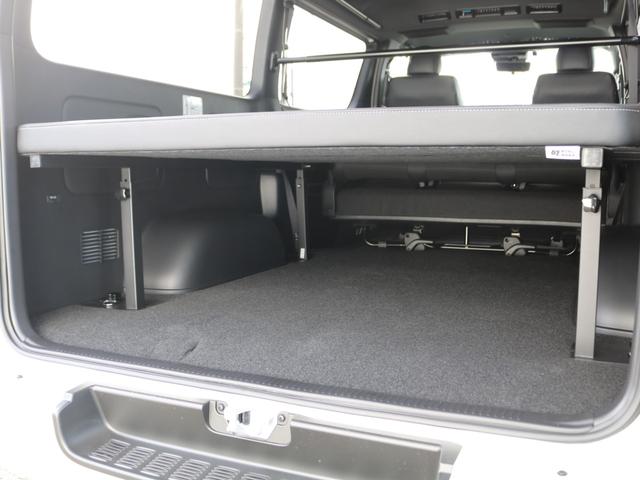 ハイエースバン ロングスーパーＧＬ　ダークプライムＳ　Ｔ－Ｆｏｒｃｅフロントスポイラー　ＧＲマッドフラップ　ＮＥＯＴＲＡＣＥ　ＬＥＤテール　ＮＴ１　１６ＡＷ　ＴＯＹＯオープンカントリー　ベッドキット　サイドバー　カロッツェリア７インチナビ　ＨＤＭＩポート（60枚目）