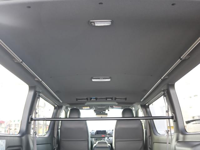ハイエースバン ロングスーパーＧＬ　ダークプライムＳ　Ｔ－Ｆｏｒｃｅフロントスポイラー　ＧＲマッドフラップ　ＮＥＯＴＲＡＣＥ　ＬＥＤテール　ＮＴ１　１６ＡＷ　ＴＯＹＯオープンカントリー　ベッドキット　サイドバー　カロッツェリア７インチナビ　ＨＤＭＩポート（67枚目）