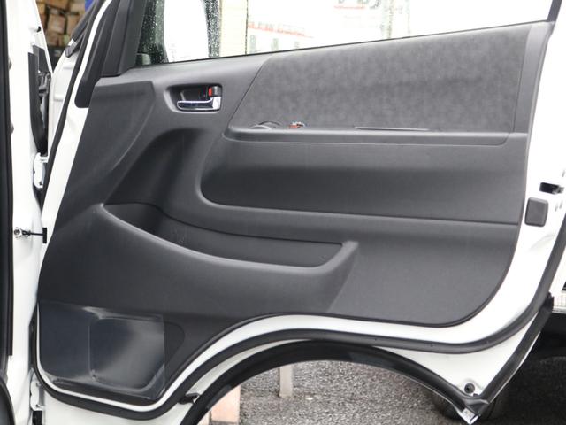 ハイエースワゴン ＧＬ　スマートベッド　デルフィーノラインフロントスポイラー　オーバーフェンダー　１インチローダウン　ヘッドライトインナーブラック塗装　ＮＥＯＴＲＡＣＥ　ＬＥＤテールランプ　ＢＩＧ－Ｘ　フリップダウンモニター（43枚目）