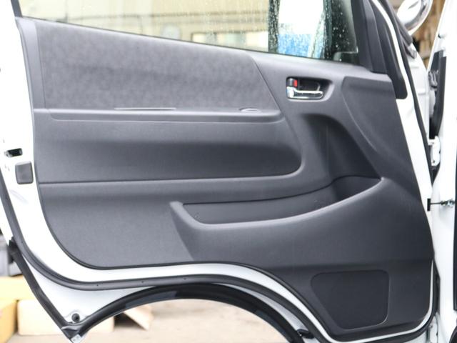 ハイエースワゴン ＧＬ　スマートベッド　デルフィーノラインフロントスポイラー　オーバーフェンダー　１インチローダウン　ヘッドライトインナーブラック塗装　ＮＥＯＴＲＡＣＥ　ＬＥＤテールランプ　ＢＩＧ－Ｘ　フリップダウンモニター（72枚目）