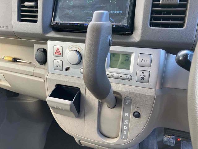 エブリイワゴン ＰＺターボスペシャル　４ＷＤ　ＥＴＣ　両側電動スライドドア　ＴＶ　キーレスエントリー　電動格納ミラー　シートヒーター　ターボ　ＡＴ　盗難防止システム　ＡＢＳ　アルミホイール　衝突安全ボディ　エアコン　パワーステアリング（31枚目）