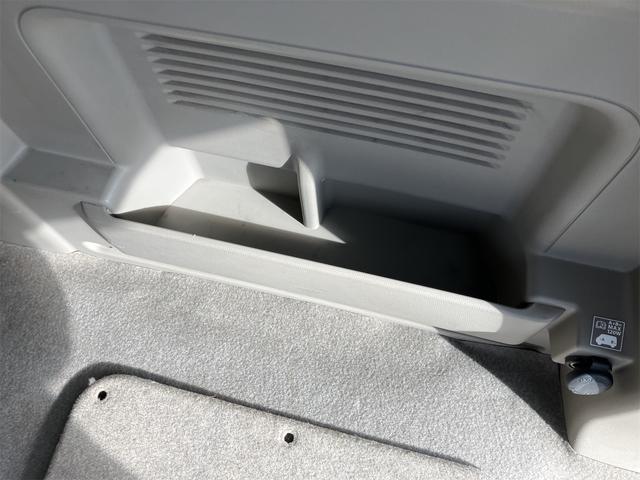 エブリイワゴン ＰＺターボスペシャル　４ＷＤ　ＥＴＣ　両側電動スライドドア　ＴＶ　キーレスエントリー　電動格納ミラー　シートヒーター　ターボ　ＡＴ　盗難防止システム　ＡＢＳ　アルミホイール　衝突安全ボディ　エアコン　パワーステアリング（51枚目）