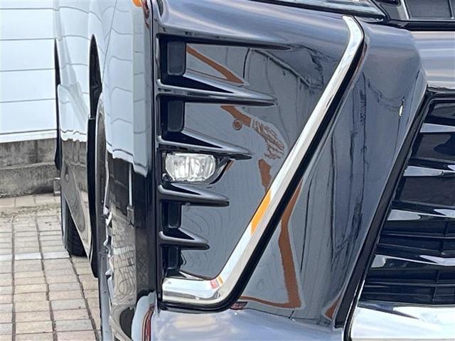 ヴォクシー ＺＳ　煌ＩＩＩ　４ＷＤ　フルセグ　メモリーナビ　ＤＶＤ再生　ミュージックプレイヤー接続可　後席モニター　バックカメラ　衝突被害軽減システム　ＥＴＣ　ドラレコ　両側電動スライド　ＬＥＤヘッドランプ　ウオークスルー（5枚目）