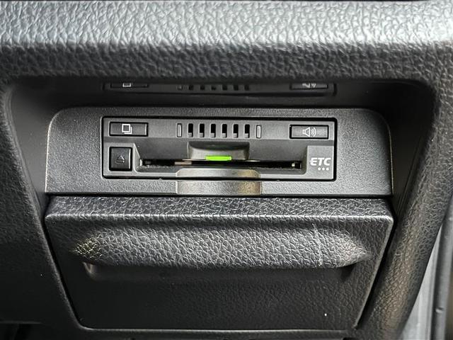 ヴォクシー ＺＳ　煌ＩＩＩ　４ＷＤ　フルセグ　メモリーナビ　ＤＶＤ再生　ミュージックプレイヤー接続可　後席モニター　バックカメラ　衝突被害軽減システム　ＥＴＣ　ドラレコ　両側電動スライド　ＬＥＤヘッドランプ　ウオークスルー（20枚目）