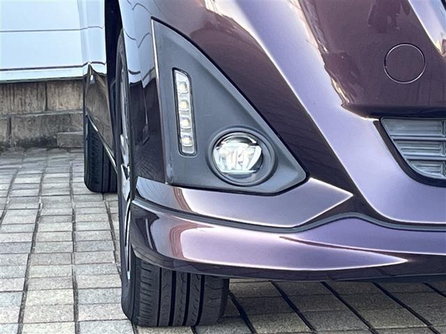 ＬＥＤイルミネーションランプ＋ＬＥＤクリアランスランプ　霧や大雨など悪天候時にヘッドランプの明かりを補助します！