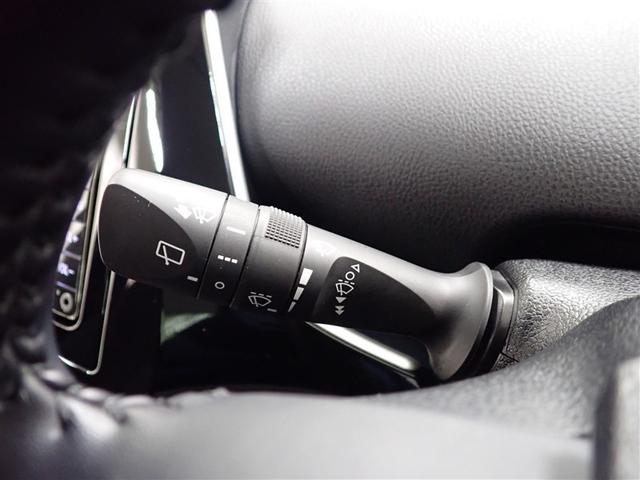 プリウス Ｓ　ワンセグ　メモリーナビ　ミュージックプレイヤー接続可　バックカメラ　衝突被害軽減システム　ＥＴＣ　ＬＥＤヘッドランプ　記録簿（12枚目）