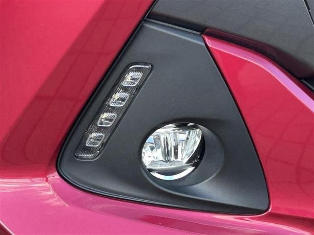 タンク カスタムＧ－Ｔ　ワンセグ　メモリーナビ　バックカメラ　衝突被害軽減システム　両側電動スライド　ＬＥＤヘッドランプ　アイドリングストップ（5枚目）