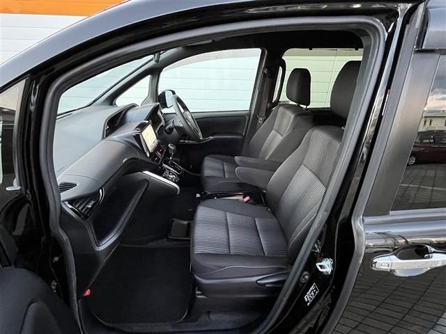 ヴォクシー ZS 煌 フルセグ メモリーナビ DVD再生 ミュージックプレイヤー接続可 後席モニター バックカメラ 衝突被害軽減システム ETC 両側電動スライド LEDヘッドランプ 乗車定員7人 3列シート フルエアロ(26枚目)