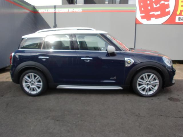 ＭＩＮＩ クーパーＳ　Ｅ　クロスオーバー　オール４　プラグインハイブリッド　４ＷＤ　シートヒーター　パワーバックドア　サンルーフ　ナビ　バックカメラ　前後ドラレコ　ＥＴＣ　充電コードあり（4枚目）