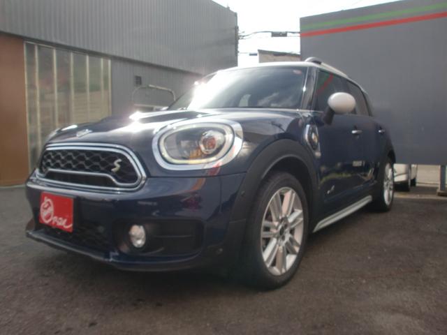 ＭＩＮＩ クーパーＳ　Ｅ　クロスオーバー　オール４　プラグインハイブリッド　４ＷＤ　シートヒーター　パワーバックドア　サンルーフ　ナビ　バックカメラ　前後ドラレコ　ＥＴＣ　充電コードあり（6枚目）