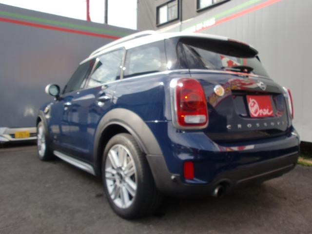 ＭＩＮＩ クーパーＳ　Ｅ　クロスオーバー　オール４　プラグインハイブリッド　４ＷＤ　シートヒーター　パワーバックドア　サンルーフ　ナビ　バックカメラ　前後ドラレコ　ＥＴＣ　充電コードあり（8枚目）