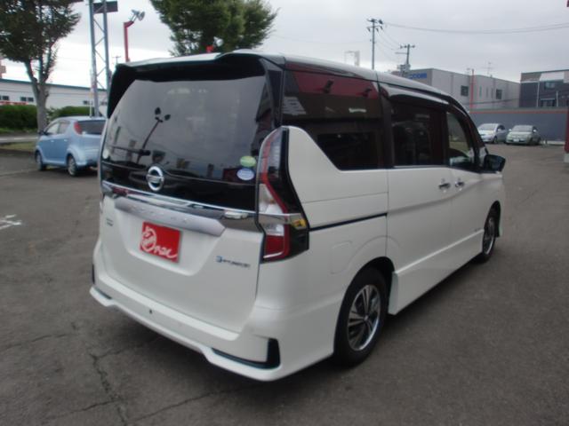 セレナ ｅ－パワー　ハイウェイスターＶ　ワンオーナー　純正ナビ　ＴＶ　アラウンドビューモニター　両側電動スライドドア　プロパイロット　エマージェンシーブレーキ　インテリジェントキー　純正ＡＷ（8枚目）