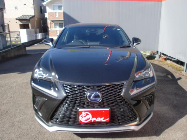 NX NX300h Fスポーツ ワンオーナー 純正ナビ TV Bカメラ 革シート セーフティーセンス パワートランク スマートキー 純正AW 4WD(2枚目)