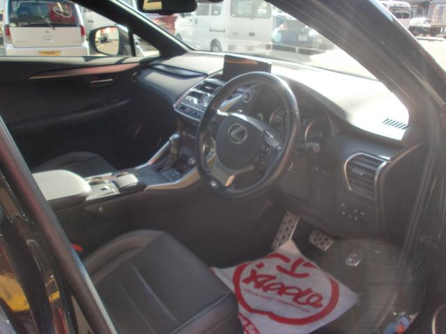 NX NX300h Fスポーツ ワンオーナー 純正ナビ TV Bカメラ 革シート セーフティーセンス パワートランク スマートキー 純正AW 4WD(15枚目)