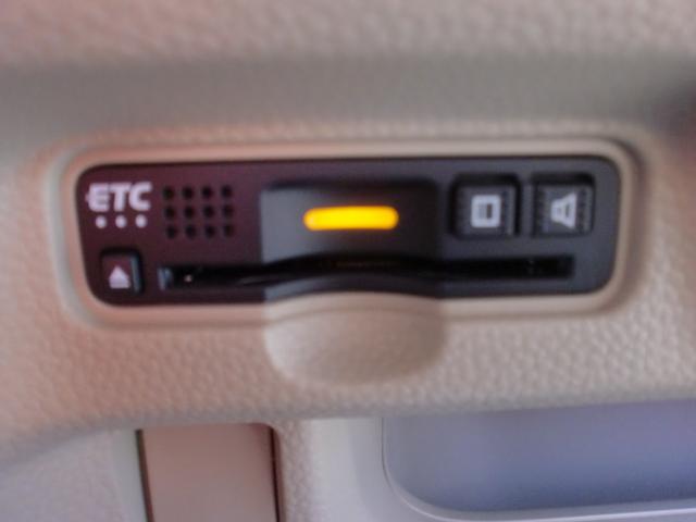 Ｎ－ＢＯＸ Ｇ・Ｌホンダセンシング　ワンオーナー　４ＷＤ　禁煙車　衝突軽減ブレーキ　路外逸脱抑制機能　シートカバー　ナビ　ＴＶ　バックカメラ　ＥＴＣ　ドラレコ　両側スライド　片側電動スライドドア　シートヒーター（11枚目）