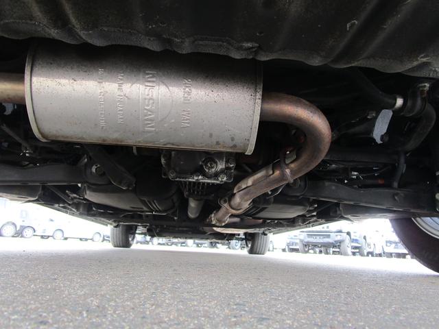 セレナ ハイウェイスター　Ｓ　ハイブリット　４ＷＤ　フルセグナビ　アラウンドビューモニター　パーキングアシスト　ドライブレコーダー　両側パワースライドドア　デジタルルームミラー　Ｂｌｕｅｔｏｏｔｈ　ＤＶＤ　シートヒーター　オートライト　８人乗り（25枚目）