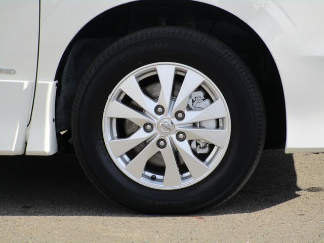 セレナ ハイウェイスター　Ｓ　ハイブリット　４ＷＤ　フルセグナビ　アラウンドビューモニター　パーキングアシスト　ドライブレコーダー　両側パワースライドドア　デジタルルームミラー　Ｂｌｕｅｔｏｏｔｈ　ＤＶＤ　シートヒーター　オートライト　８人乗り（26枚目）