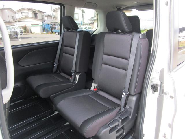 セレナ ハイウェイスター　Ｓ　ハイブリット　４ＷＤ　フルセグナビ　アラウンドビューモニター　パーキングアシスト　ドライブレコーダー　両側パワースライドドア　デジタルルームミラー　Ｂｌｕｅｔｏｏｔｈ　ＤＶＤ　シートヒーター　オートライト　８人乗り（41枚目）