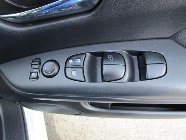 セレナ ハイウェイスター　Ｓ　ハイブリット　４ＷＤ　フルセグナビ　アラウンドビューモニター　パーキングアシスト　ドライブレコーダー　両側パワースライドドア　デジタルルームミラー　Ｂｌｕｅｔｏｏｔｈ　ＤＶＤ　シートヒーター　オートライト　８人乗り（61枚目）