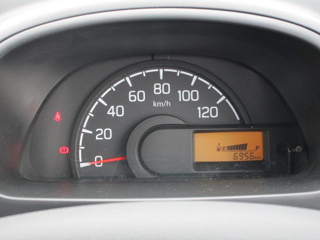 キャリイトラック ＫＣエアコン・パワステ　４ＷＤ　マニュアル車　横滑り防止機能　ＦＭ／ＡＭラジオ　衝突被害軽減システム　パワーウインドウ　キーレスエントリー　スペアキー　保証付販売車（7枚目）