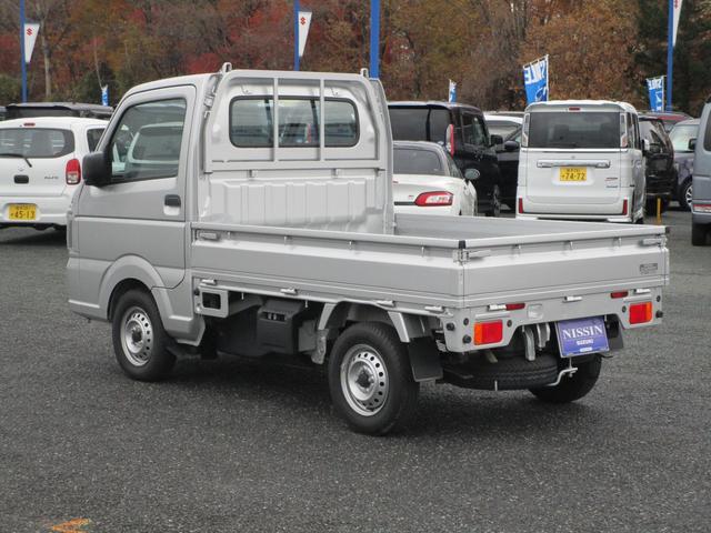 キャリイトラック ＫＣエアコン・パワステ　４ＷＤ　マニュアル車　横滑り防止機能　ＦＭ／ＡＭラジオ　衝突被害軽減システム　パワーウインドウ　キーレスエントリー　スペアキー　保証付販売車（21枚目）