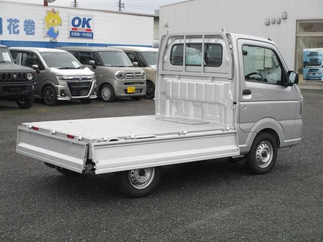 キャリイトラック ＫＣエアコン・パワステ　４ＷＤ　マニュアル車　横滑り防止機能　ＦＭ／ＡＭラジオ　衝突被害軽減システム　パワーウインドウ　キーレスエントリー　スペアキー　保証付販売車（24枚目）