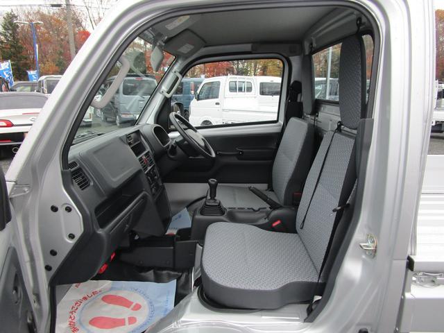 キャリイトラック ＫＣエアコン・パワステ　４ＷＤ　マニュアル車　横滑り防止機能　ＦＭ／ＡＭラジオ　衝突被害軽減システム　パワーウインドウ　キーレスエントリー　スペアキー　保証付販売車（27枚目）