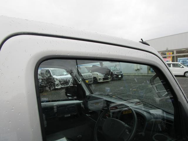 キャリイトラック ＫＣエアコン・パワステ　４ＷＤ　マニュアル車　横滑り防止機能　ＦＭ／ＡＭラジオ　衝突被害軽減システム　パワーウインドウ　キーレスエントリー　スペアキー　保証付販売車（34枚目）