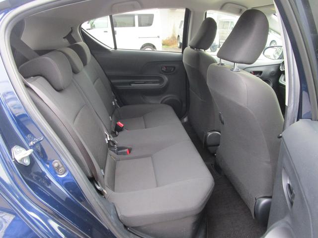 アクア Ｓスタイルブラック　２ＷＤ　ナビ　バックカメラ　ＥＴＣ　Ｂｌｕｅｔｏｏｔｈ　オートライト　衝突被害軽減システム　横滑り防止機能　オートエアコン　プッシュスタート　スマートキー　ＩＳＯＦＩＸ　盗難防止システム（8枚目）