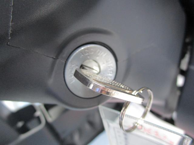 キャリイトラック ＫＣエアコンパワステ　４ＷＤ　マニュアル車　横滑り防止機能　衝突被害軽減システム　ＦＭ／ＡＭラジオ　マニュアルエアコン　スペアキー　保証付販売車（31枚目）