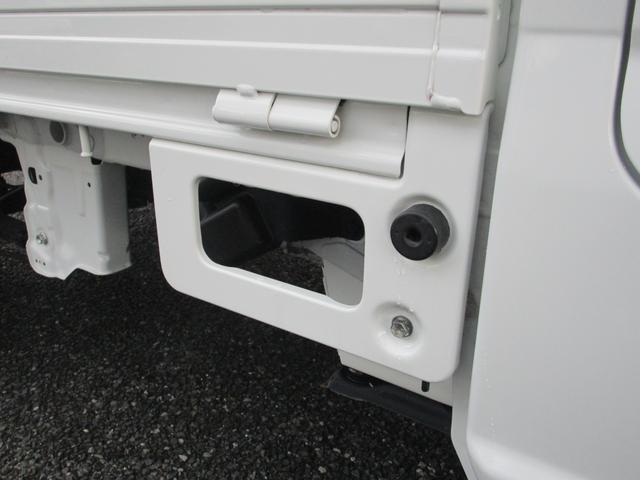 キャリイトラック ＫＣエアコンパワステ　４ＷＤ　マニュアル車　横滑り防止機能　衝突被害軽減システム　ＦＭ／ＡＭラジオ　マニュアルエアコン　スペアキー　保証付販売車（39枚目）