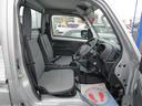 キャリイトラック ＫＣエアコン・パワステ　４ＷＤ　マニュアル車　横滑り防止機能　ＦＭ／ＡＭラジオ　衝突被害軽減システム　パワーウインドウ　キーレスエントリー　スペアキー　保証付販売車（6枚目）