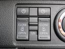 セオリーＧ　４ＷＤ　両側パワースライドドア　シートヒーター　オートライト　保温機能付きカップホルダー　衝突被害軽減システム　アイドリングストップ　横滑り防止機能　クルーズコントロール　ウェルカムオープン機能　プッシュスタート　スマートキー　盗難防止システム（28枚目）