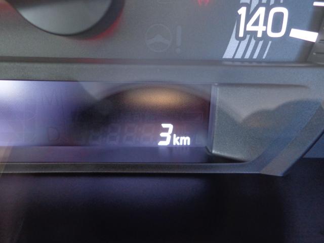 エブリイ ＰＡリミテッド　パートタイム４ＷＤ　５ＭＴ　届出済未使用車　スズキセーフティサポート　フロントパワーウインドー　キーレス　リヤスモークガラス　ハイビームアシスト　リヤコーナーセンサー（5枚目）