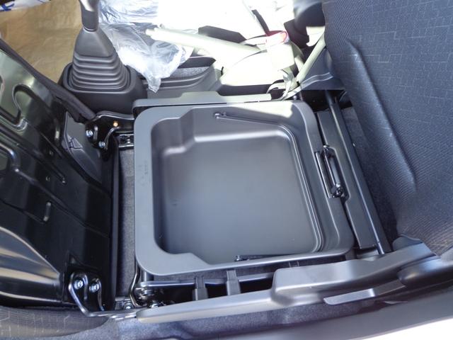 ワゴンＲ ＦＸ　４ＷＤ　５ＭＴ　届出済未使用車　ＣＤプレーヤー　スズキセーフティサポート　スマートキー　ハイビームアシスト　リヤコーナーセンサー（16枚目）