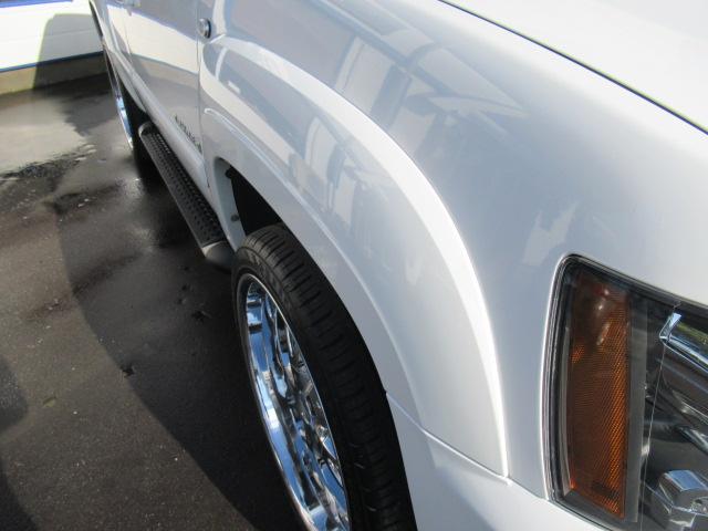 シボレータホ 　Ｚ７１／新車並行車／ツートン革シート／３列シート／４ｗｄ／オーバーフェンダー／社外２４インチアルミホイール／社外ナビ／フリップダウンモニター／ＥＴＣ／フロントカメラ／バックカメラ／ＧＰＳレーダー（12枚目）
